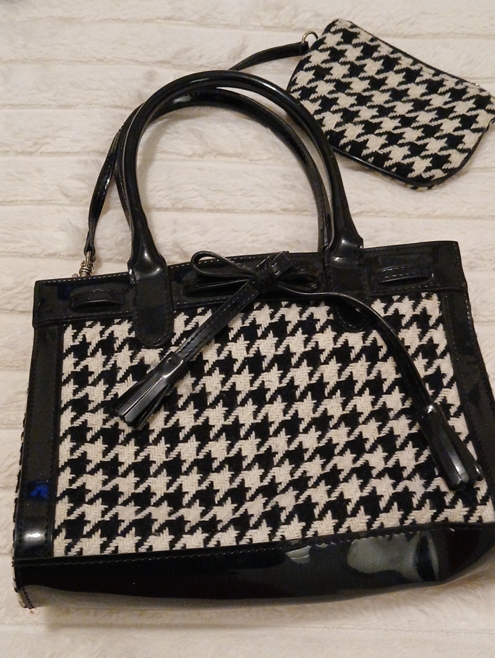 Amanda Smith Black and White Houndstooth Tote with Patent Trim and Bow Accent